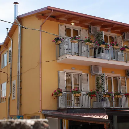 Apartament Per 2 Ospiti Nel Centro, A Pochi Passi Dal Mare ! Il Mozzo *