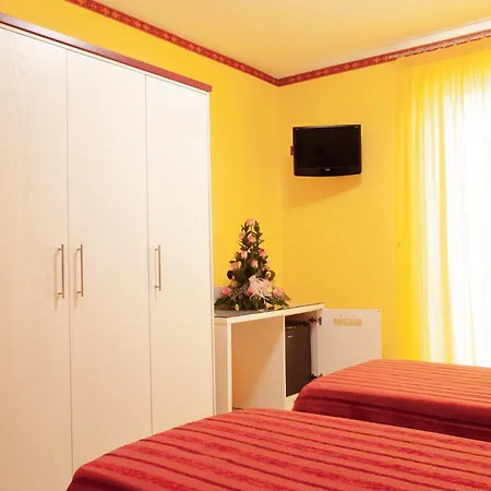 Per 2 Ospiti Nel Centro, A Pochi Passi Dal Mare ! Il Mozzo *