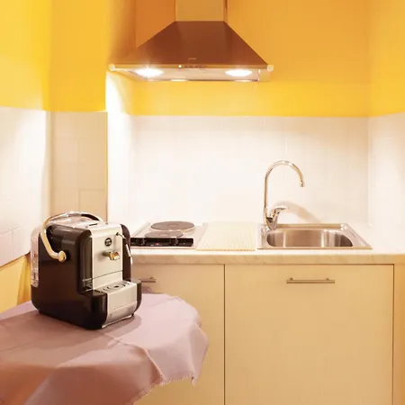 Per 2 Ospiti Nel Centro, A Pochi Passi Dal Mare ! Il Mozzo